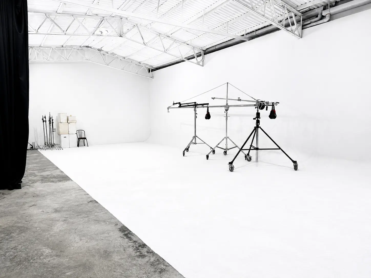 Hero Slider 6